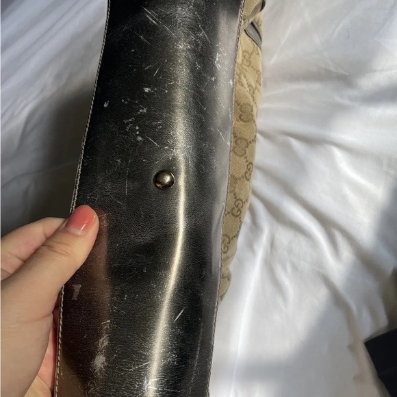 Large Gucci monogram tote with bamboo handles retailed 3500 has been preloved - Picture 6 of 9